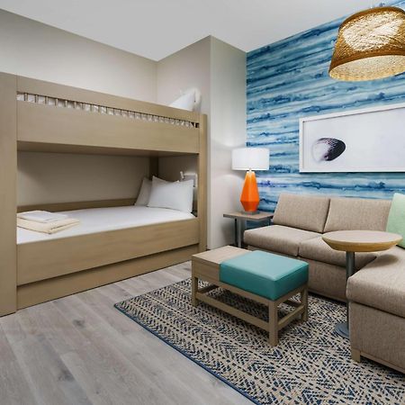 Hyatt Place Panama City Beach - Beachfront Exterior photo A bunk bed in a hotel room