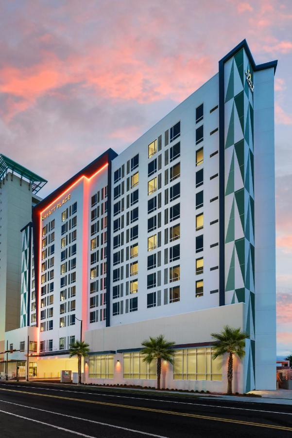 Hyatt Place Panama City Beach - Beachfront Exterior photo The hotel at dusk