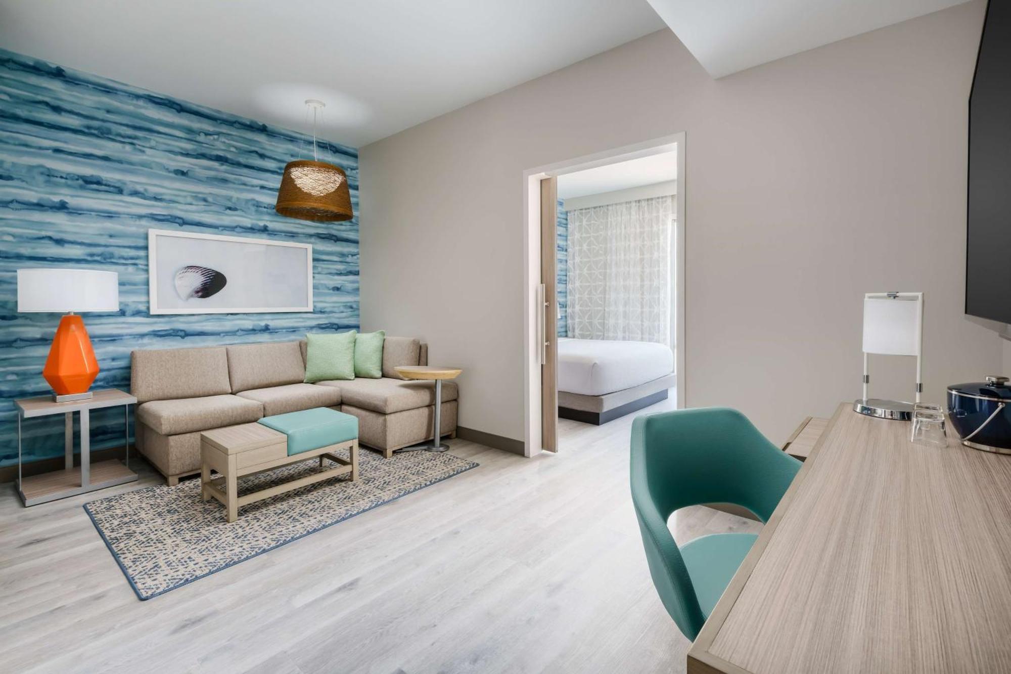 Hyatt Place Panama City Beach - Beachfront Exterior photo A suite at the Hilton Garden Inn in San Francisco