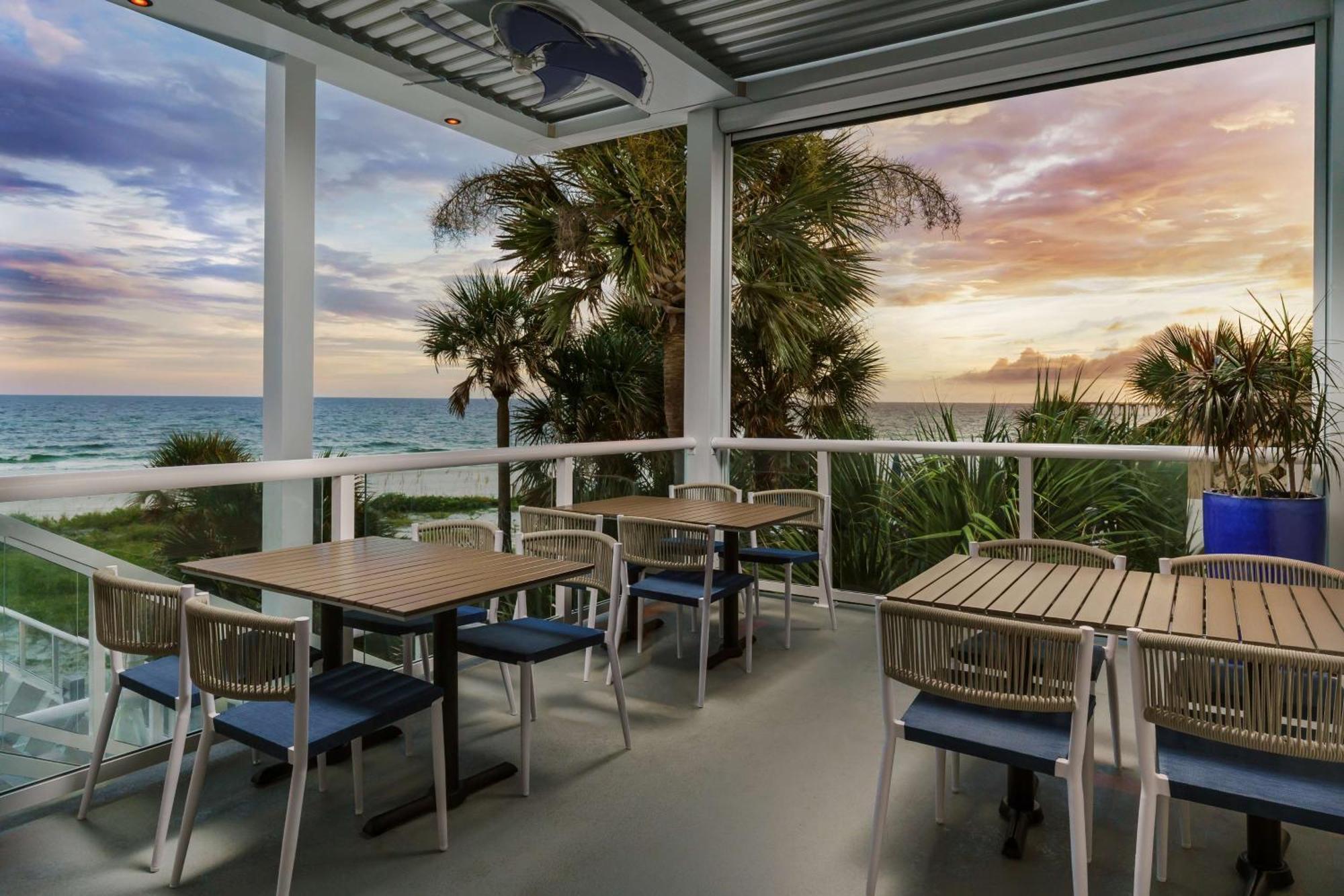 Hyatt Place Panama City Beach - Beachfront Exterior photo The Deck at Island Gardens