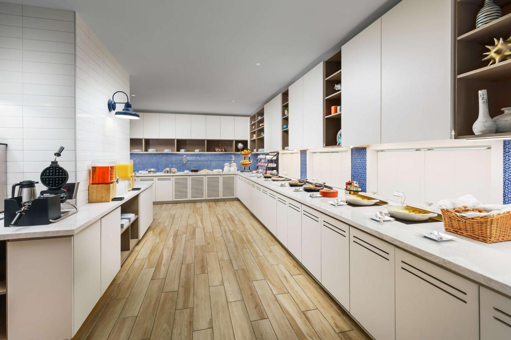 Hyatt Place Panama City Beach - Beachfront Exterior photo The kitchen at the 2016 Olympic Village