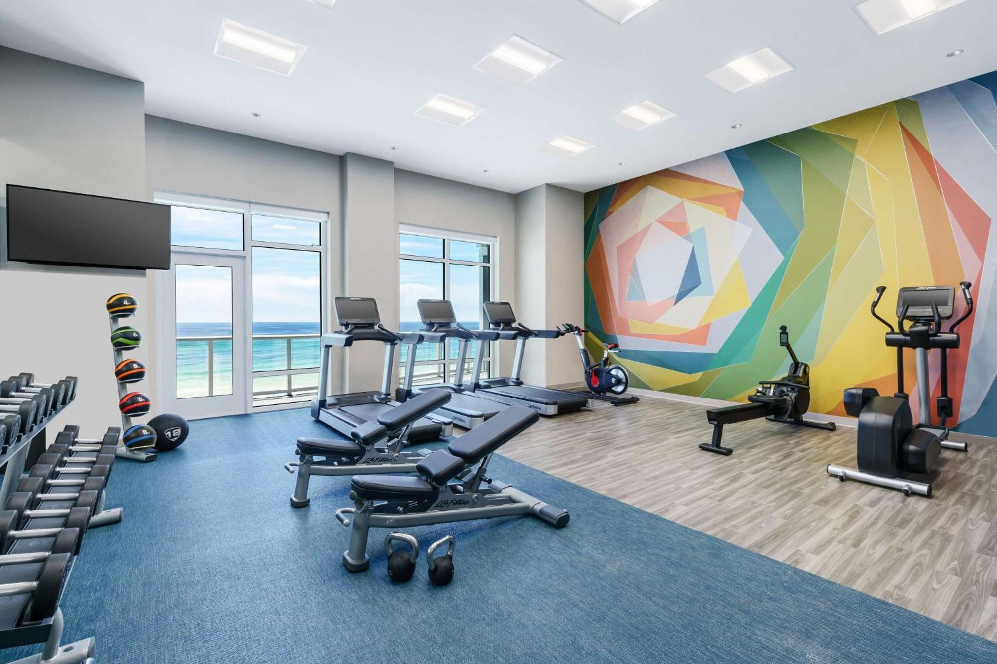 Hyatt Place Panama City Beach - Beachfront Exterior photo The gym at the Hilton Garden Inn